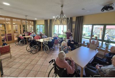 Hand- und Finger-Gymnastik – Bild 1